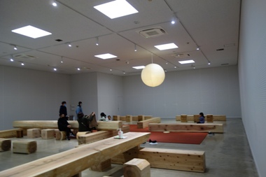 箱根彫刻の森美術館の丸太広場キトキ